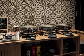Free daily buffet breakfast  - Frans&Frans hotel and apartments (Rauma)