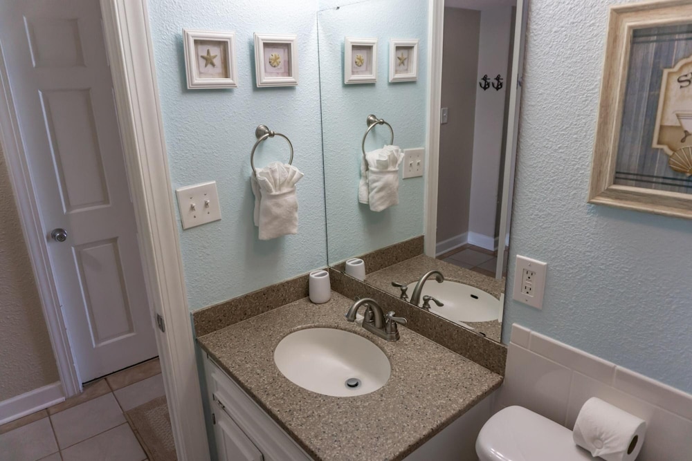 Bluewater Resort by null