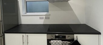 Modern Cosy Spacious 4 Bedroom House