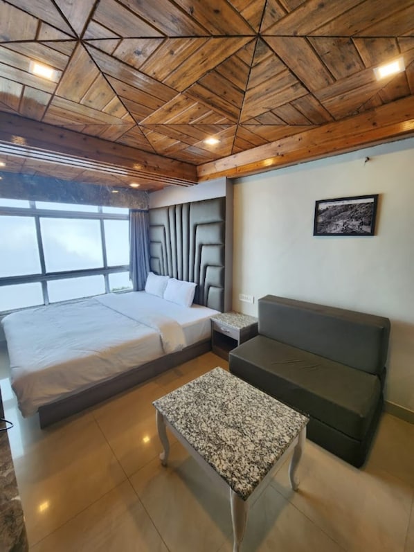 Deluxe tweepersoonskamer, hoek | Gratis wifi, beddengoed