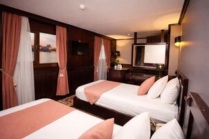 豪華雙人或雙床房, 河景 | 書桌、免費無線上網