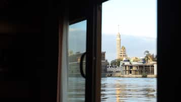 Deluxe Double or Twin Room, River View | Desk, free WiFi