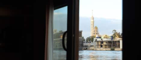 Deluxe Double or Twin Room, River View | Desk, free WiFi