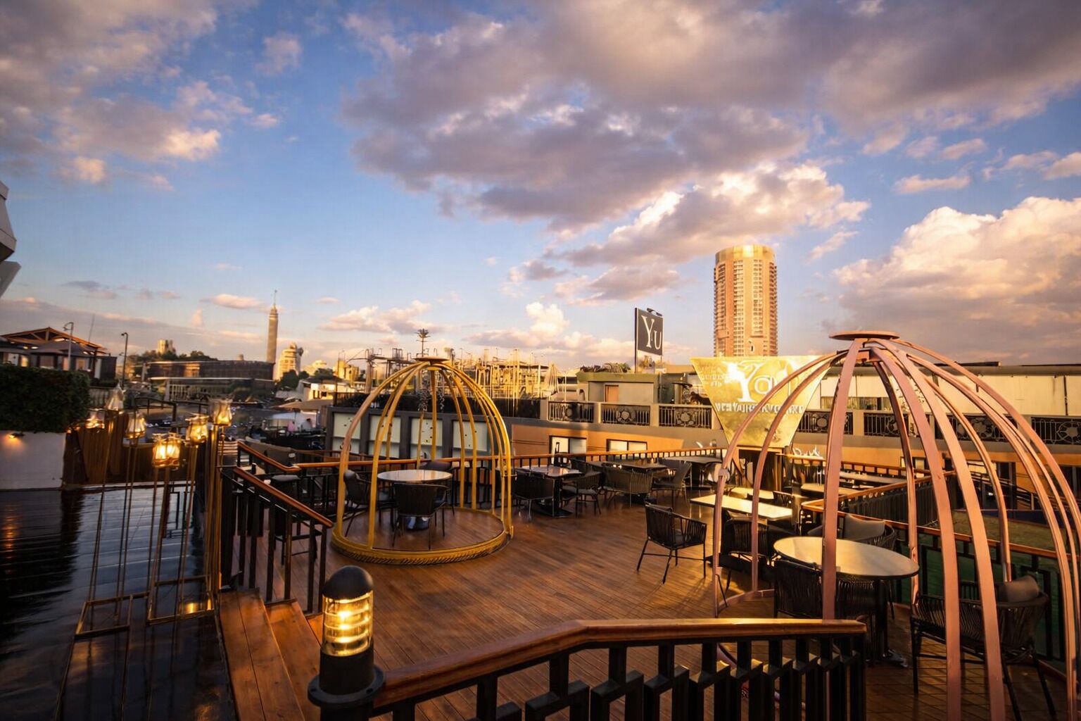 المنشأة من الخارج