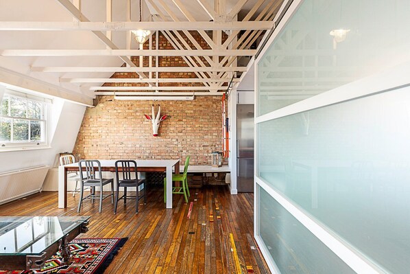 Apartment | Living room - Charming Loft in Islington - Stunning View! (London)