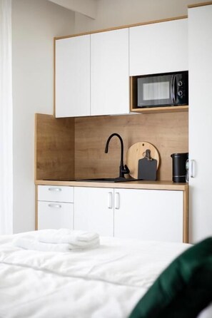 1 bedroom, laptop workspace, iron/ironing board, free WiFi