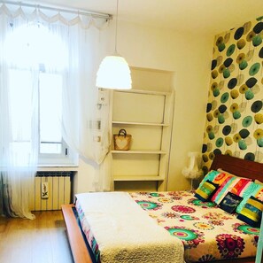 1 quarto, escrivaninha, ferros/tábuas de passar roupa, Wi-Fi