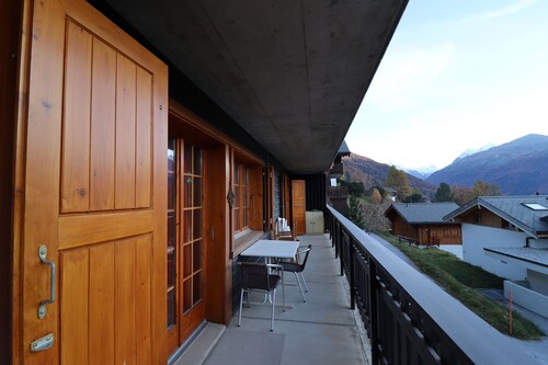 Small, cute and cozy apartment on the ground floor of a building located approx. 100m from the shutt