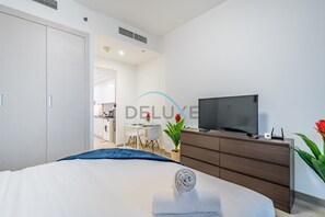 Iron/ironing board, free WiFi, bed sheets - Elegant Studio in Bloom Towers B, JVC by Deluxe holiday Homes (Dubai)