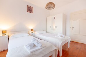 4 bedrooms, iron/ironing board, free WiFi - Konavle Apartments Zlatovisce (Konavle)