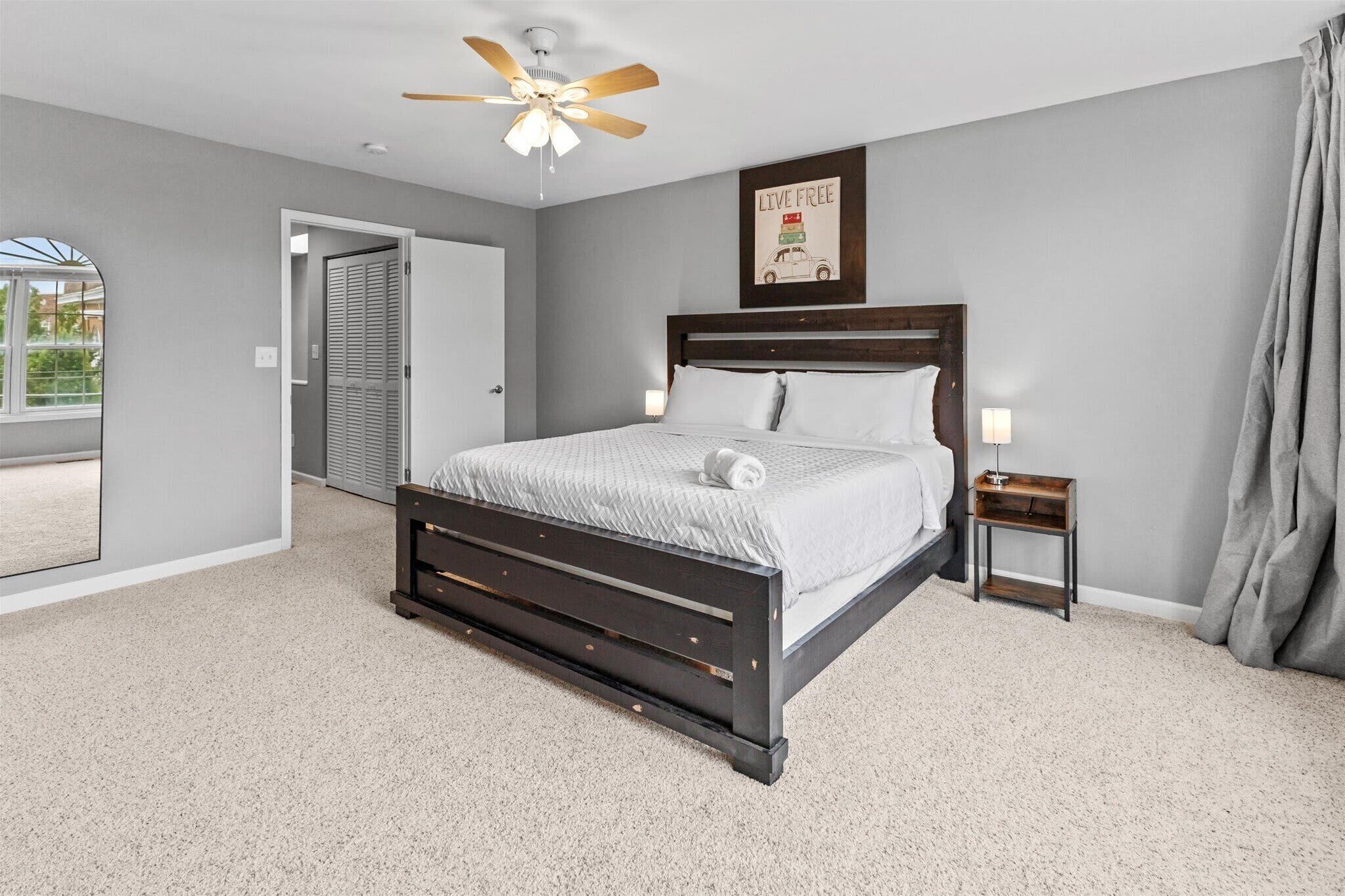 3 bedrooms, iron/ironing board, WiFi, bed sheets