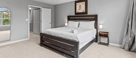 3 bedrooms, iron/ironing board, WiFi, bed sheets