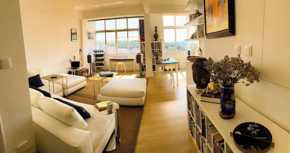 TV, stereo, offices
