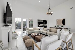 Televisión, chimenea