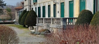 BED AND BREAKFAST - ARTIST SHARING