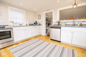 Fridge, microwave, oven, stovetop - Cute, Renovated Historic Home on River, Walk to Downtown (Brandon)