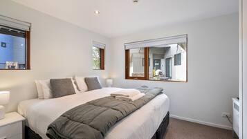 4 soverom, strykejern/-brett, wi-fi (inkludert) og sengetøy