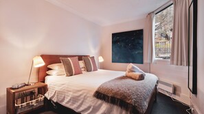 2 chambres, fer et planche à repasser, Wi-Fi gratuit, draps fournis