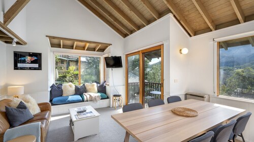 Banjo 7 - 1 bedroom + Bunk Room and loft townhouse with amazing mountain views