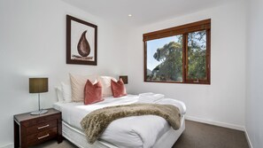 3 chambres, fer et planche à repasser, Wi-Fi gratuit, draps fournis