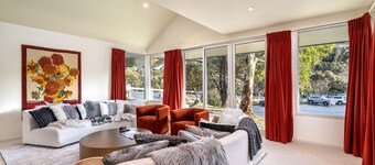 Aspect 5 - 3 bed & loft Chalet a stones throw from everything Thredbo has to offer