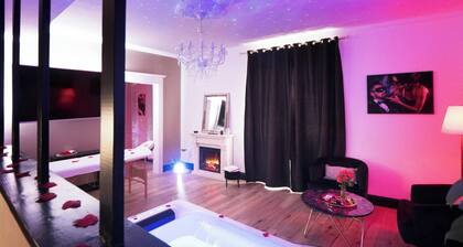 Dream Room | Jacuzzi, Sauna, Waterbed