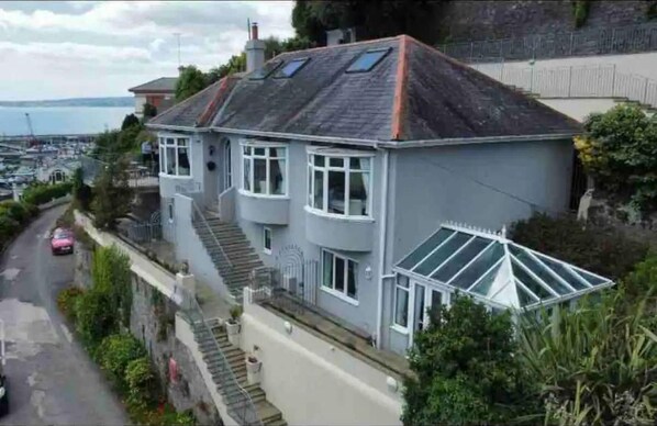 House | Exterior - Marinaseaview-4br-8guests-freeparking-petsfriendly (Torquay)