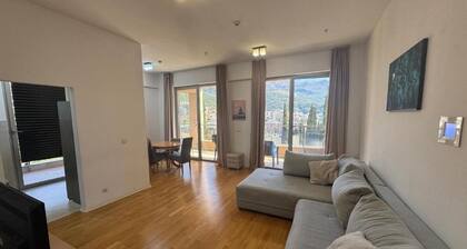 Harmonia Budva 1 - Apartment with Sea View