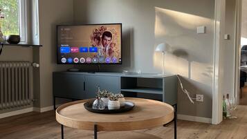 2 bedrooms, desk, free WiFi, bed sheets