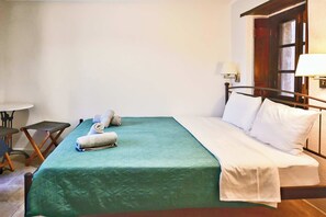 Cuna de viaje, wifi, ropa de cama