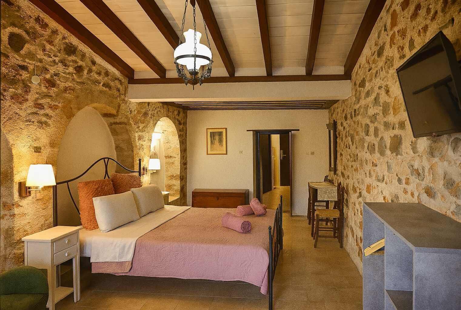 旅行婴儿床、WiFi、床单