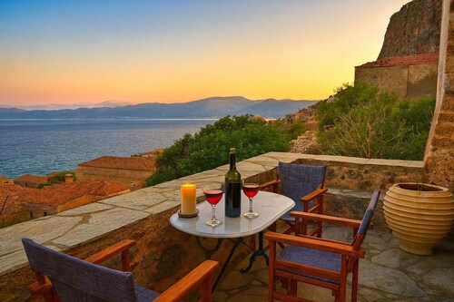 Seaview Dream Suite – Pablito House Monemvasia