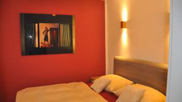 1 chambre, fer et planche à repasser, Wi-Fi, draps fournis