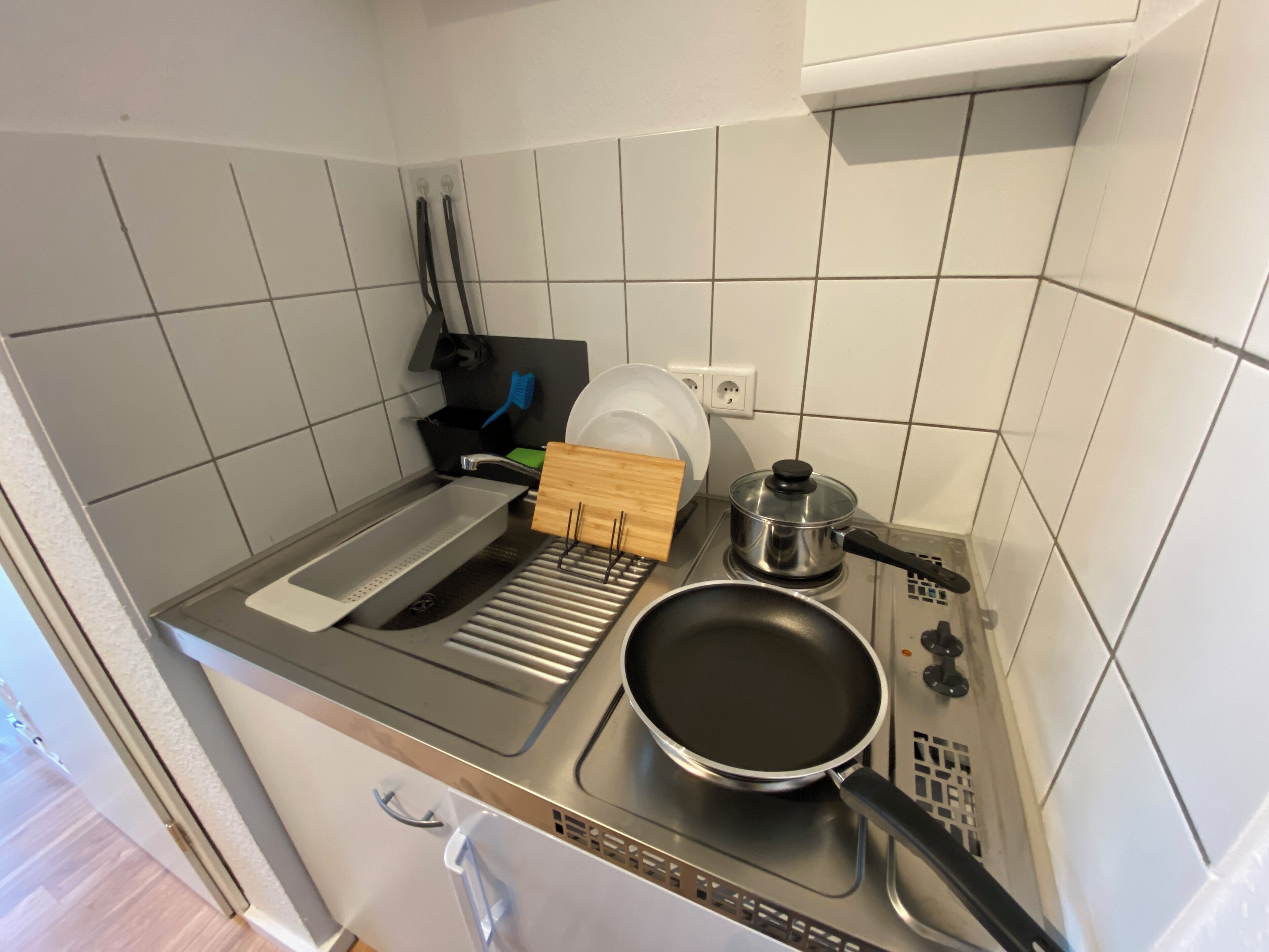 Appartement, 2 eenpersoonsbedden | Privékeuken | Een koelkast, een kookplaat, een broodrooster