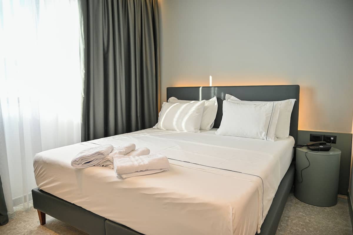 Economy Double Room, Partial Sea View
