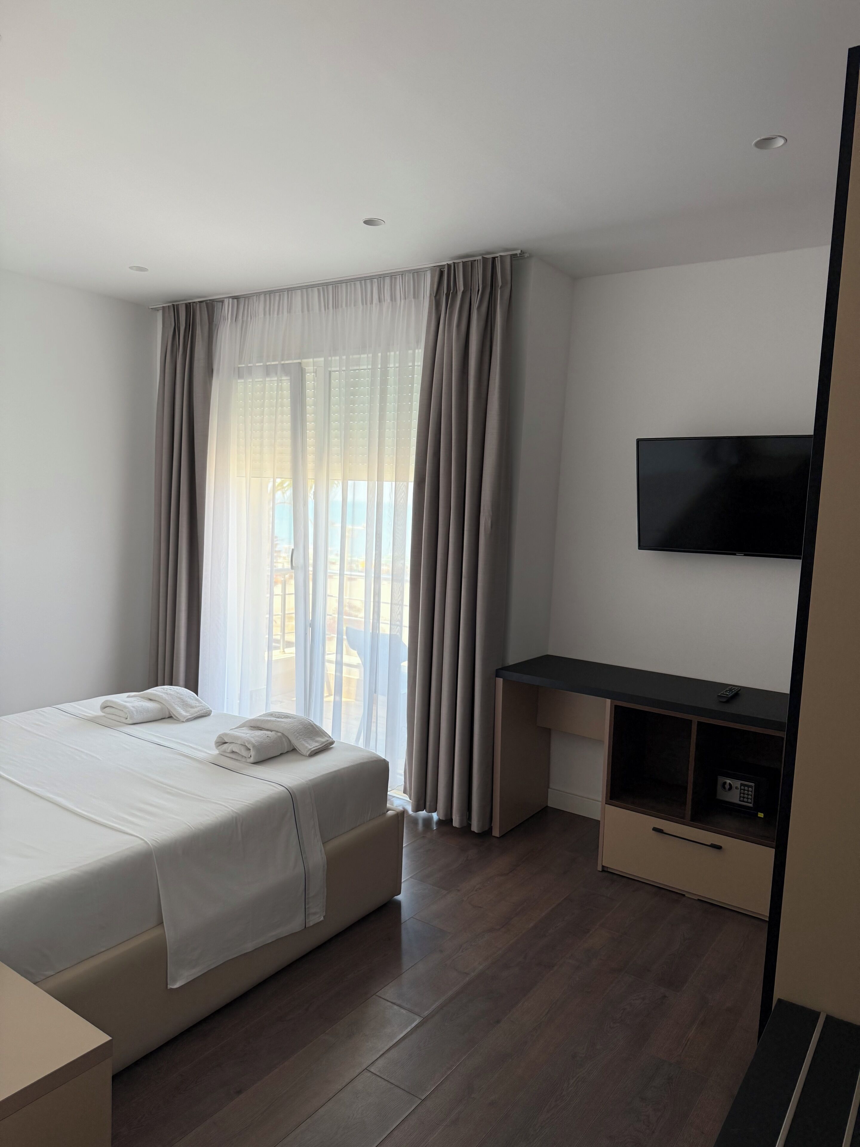 Comfort Double Room, Sea View | Safe på rommet, lydisolert, strykejern/-brett og barnesenger (inkludert)