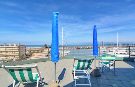 Terraço/pátio. L'INCANTO DI BOCCADARNO