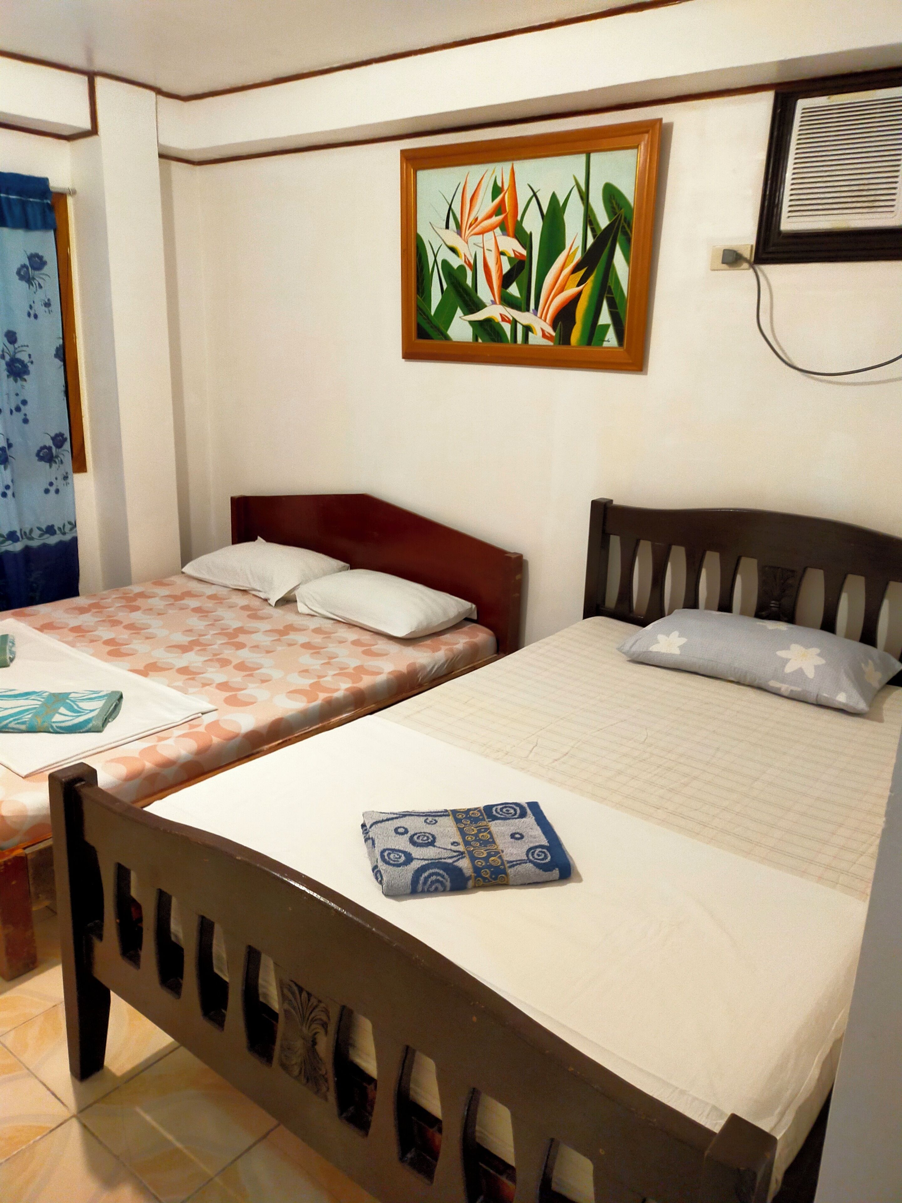 Free WiFi, bed sheets