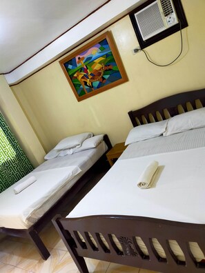 Free WiFi, bed sheets - morenos cottage  (Boracay Island)