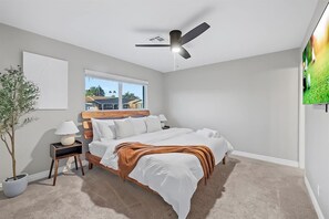 4 chambres, fer et planche à repasser, lit parapluie, Wi-Fi gratuit