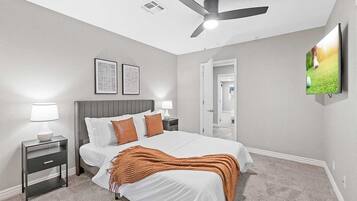 4 quartos, ferros/tábuas de passar roupa, berço de viagem, Wi-Fi