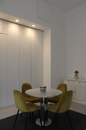 تناول الطعام