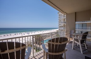 Property grounds - ESCAPES/2023 reno/2 full mattress bunk beds/2300sf/3br/2ba gulf-front lux condo (Orange Beach)