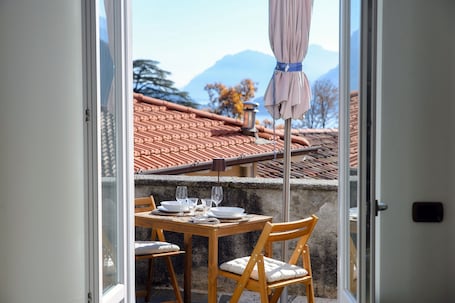 公寓, 山景 | 1 多间卧室、高档床上用品、羽绒被、熨斗/熨衣板