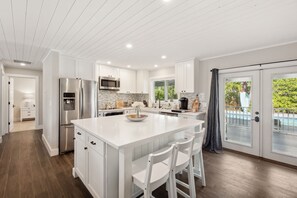 Fridge, microwave, oven, stovetop - Blue Banyan Boathouse w/POOL/DOCK! (Naples)