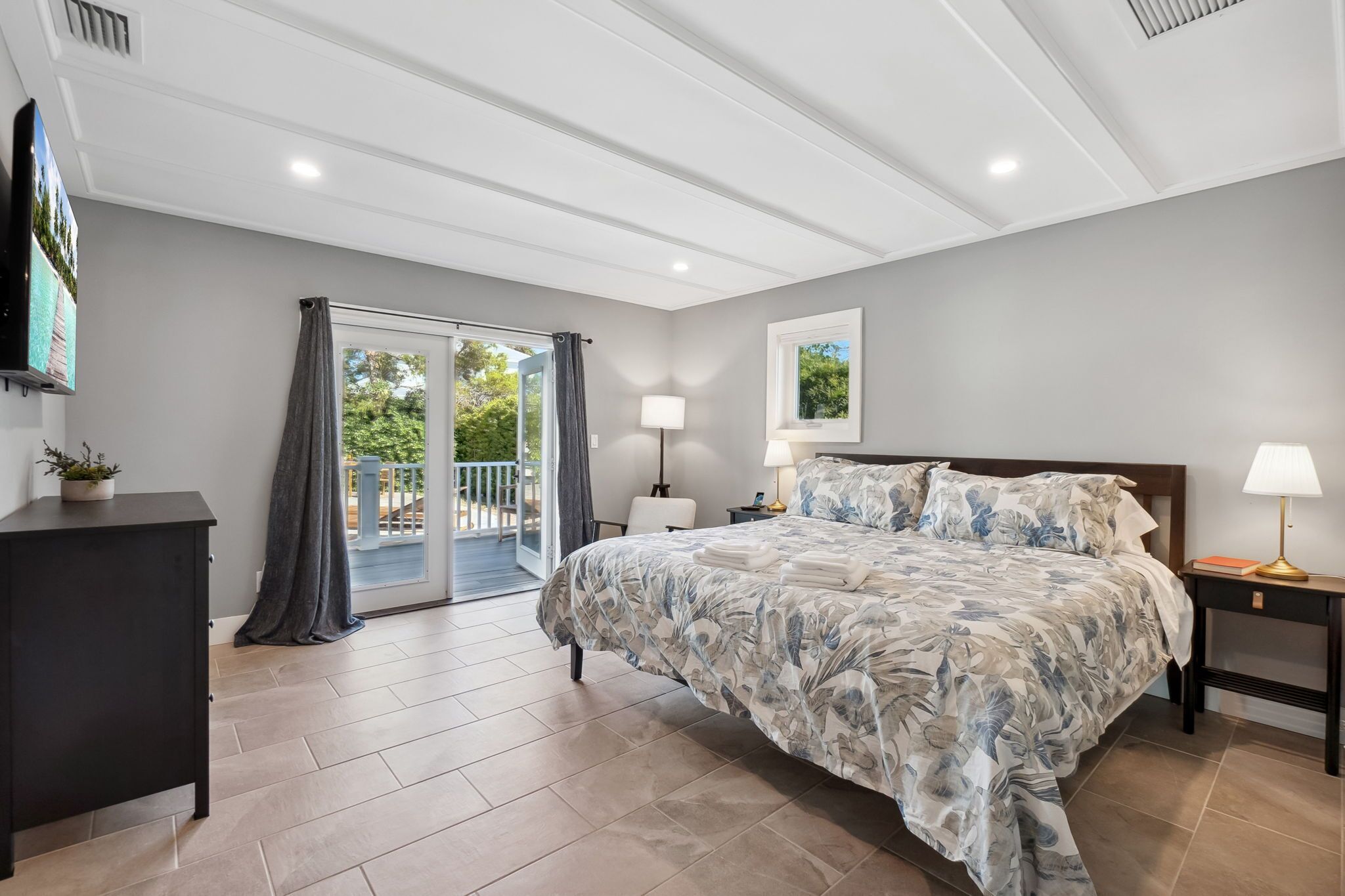 3 soverom, skrivebord, strykejern/-brett og wi-fi