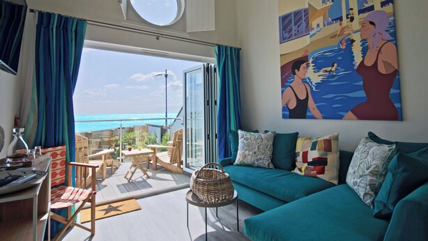 Luxury Suite, Balcony, Sea View | Living area - Beach Hut Suites (Bognor Regis)