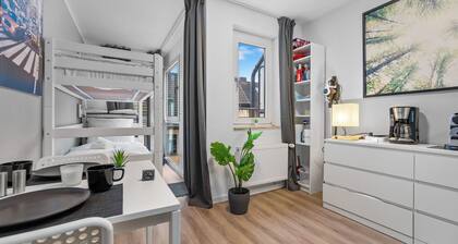 Basic but comfortable, cosi - 30 min to DUsseldorf exhibition/fair, great value