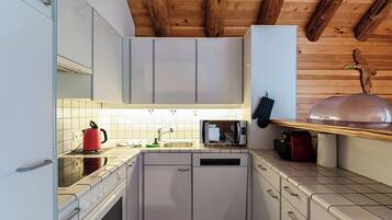 Appart'hÎtel, 2 chambres, patio | Cuisine privée