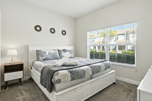 5 bedrooms, iron/ironing board, WiFi, bed sheets